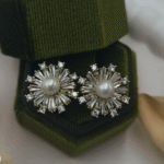 Τα 3 λάθη που κάνουν οι νύφες με τα κοσμήματά τους (και πώς να τα αποφύγεις) S