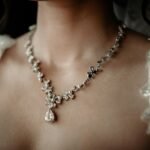 Τα 3 λάθη που κάνουν οι νύφες με τα κοσμήματά τους (και πώς να τα αποφύγεις) λσθη στην επιλογη νυφικων κοσμημάτων